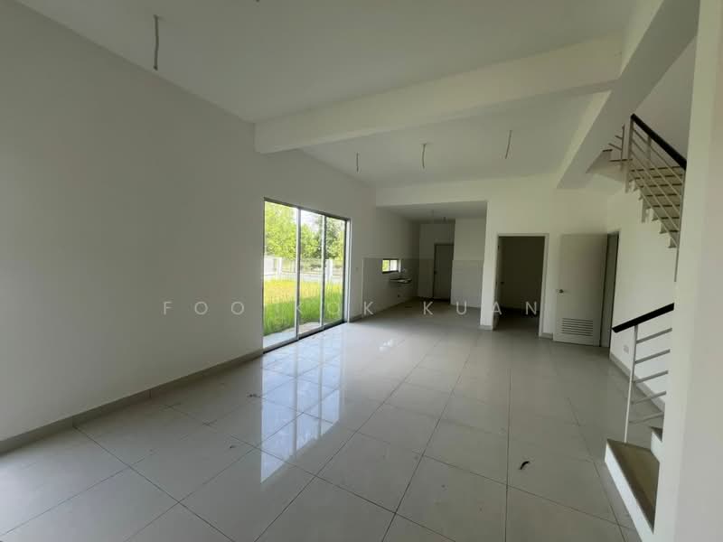 2-storey Terraced House for Sale in Bandar Gamuda Gardens (Rawang) - Foo Kok Kuan - Living Room - PropertyGuru.com.my