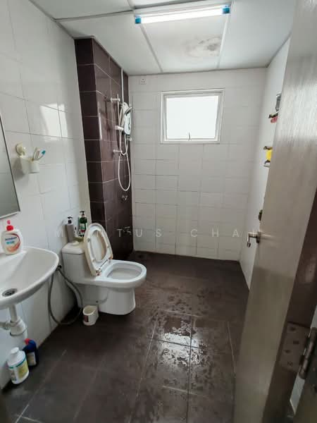 Apartment for Rent at Residensi Alam Damai (PR1MA @ Alam Damai) - Mantus Chai - Bathroom - PropertyGuru.com.my