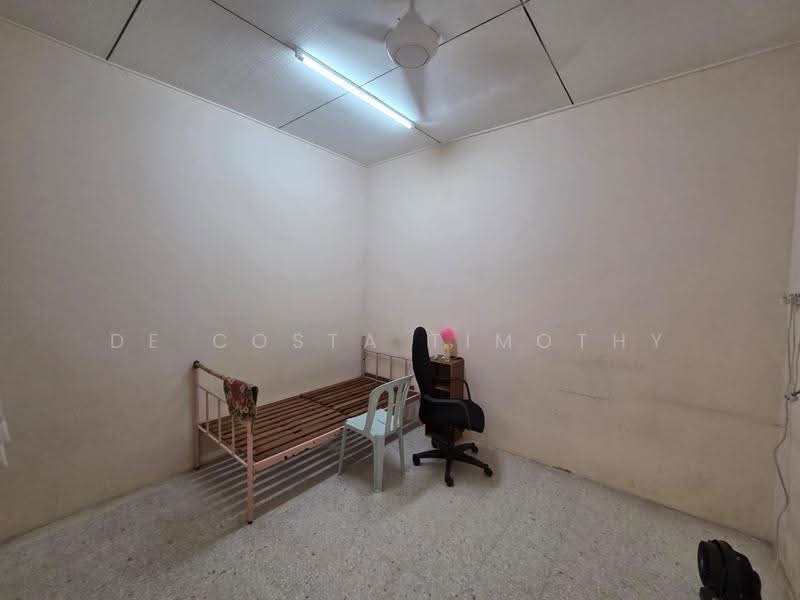 Rumah Teres 1-Tingkat untuk Dijual di Taman Merdeka (Batu Berendam) - De Costa Timothy - Bedroom - PropertyGuru.com.my