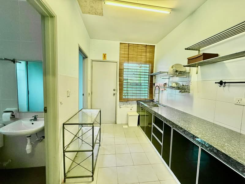 2-storey Terraced House for Sale in Taman Nusa Idaman (Iskandar Puteri (Nusajaya)) - Lucas Lee - Kitchen - PropertyGuru.com.my