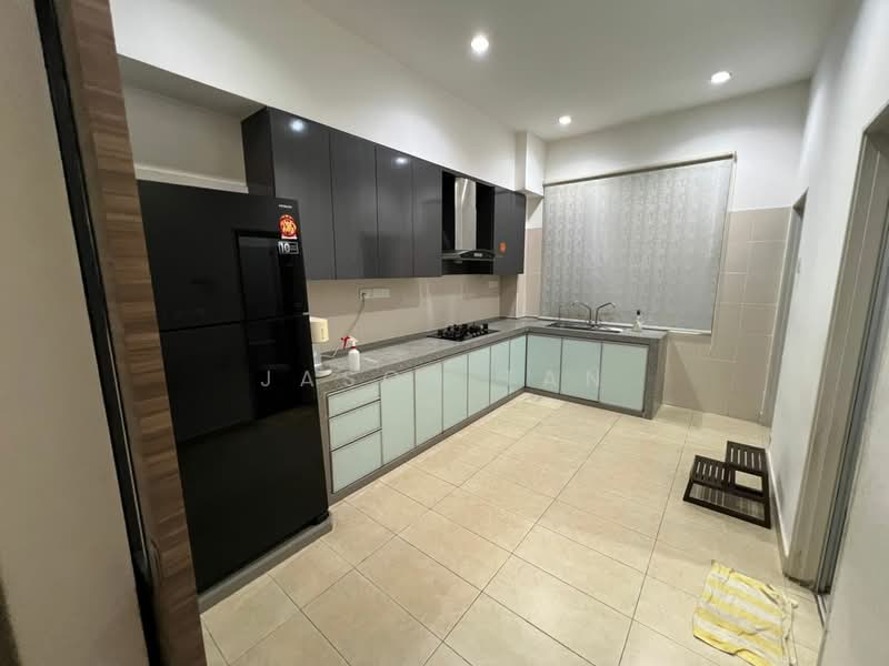 Taman Mount Austin untuk Untuk Dijual - RM 928,000, Mac 2026 - Kitchen - PropertyGuru.com.my