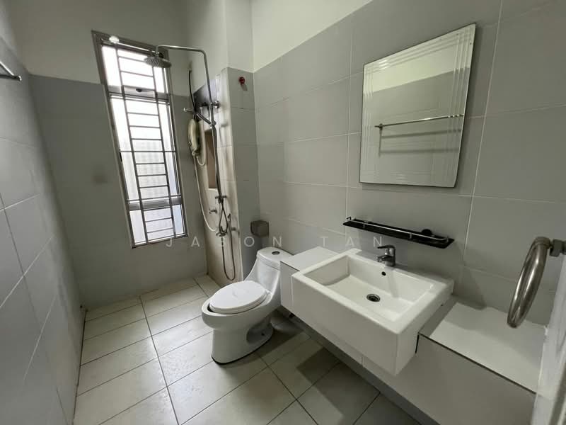 Taman Mount Austin untuk Untuk Dijual - RM 928,000, Mac 2026 - Bathroom - PropertyGuru.com.my
