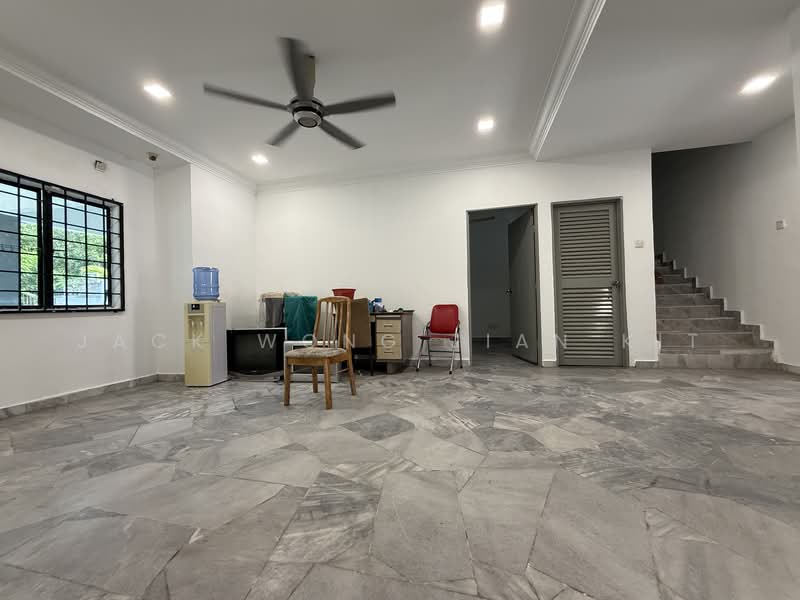 Bandar Country Homes untuk Untuk Dijual - RM 928,000, Apr 2026 - Living Room - PropertyGuru.com.my