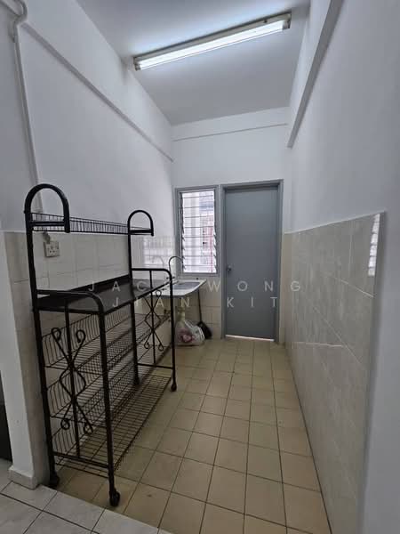 Bandar Country Homes untuk Untuk Dijual - RM 928,000, Apr 2026 - Kitchen - PropertyGuru.com.my