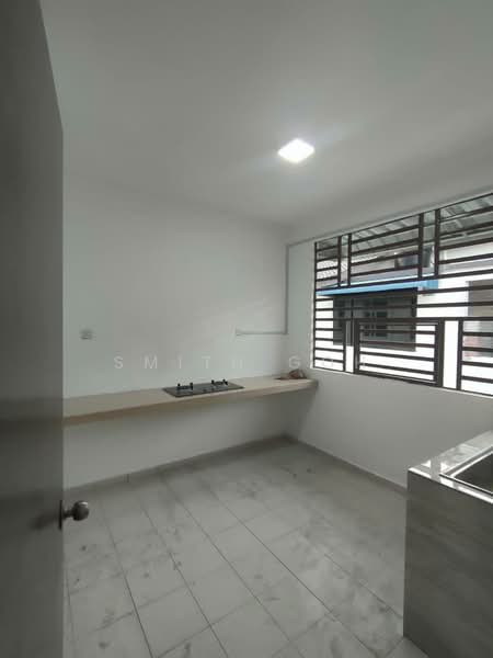 Townhouse for Sale in Taman Scientex Utama (Senai) - Smith Goh - Kitchen - PropertyGuru.com.my