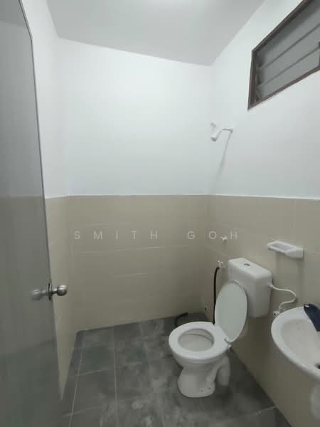 Townhouse for Sale in Taman Scientex Utama (Senai) - Smith Goh - Bathroom - PropertyGuru.com.my