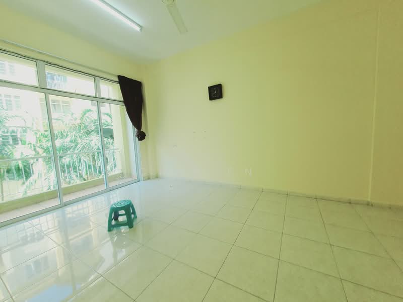 Pangsapuri Bukit Beruang Bestari (University View) untuk Untuk Dijual - RM 255,000, Mac 2026 - Balcony - PropertyGuru.com.my
