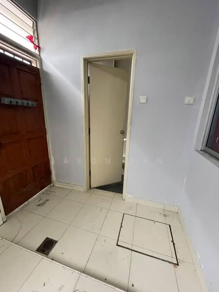 2-storey Terraced House for Sale in Taman Seri Austin (Tebrau) - Jason Tan - Entrance - PropertyGuru.com.my