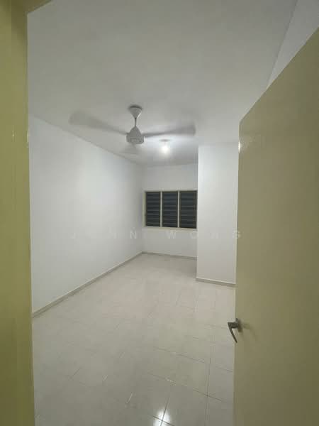 2 storey Landed Jalan Nenes Indah, Batu Caves untuk Untuk Disewa - RM 2,500 /bulan, Apr 2026 - Interior - PropertyGuru.com.my