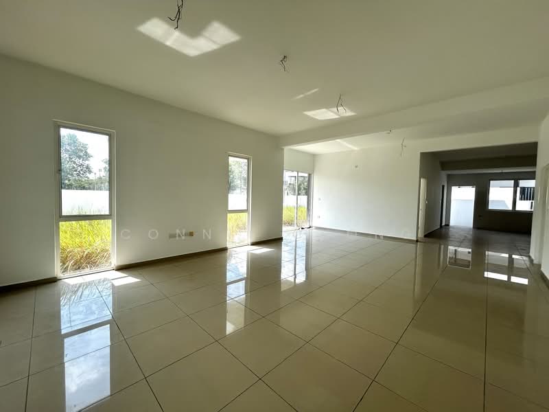 DOUBLE STOREY CORNER @ SURIAMAN 3 SENDAYAN - 3