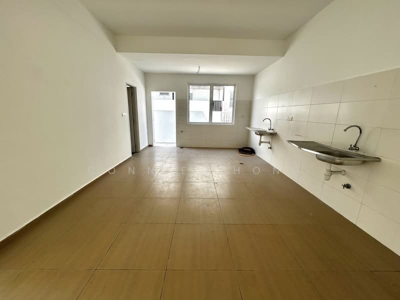 DOUBLE STOREY CORNER @ SURIAMAN 3 SENDAYAN - 4