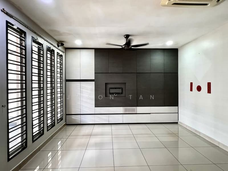 Seri Austin - Terrace Homes untuk Untuk Dijual - RM 799,000, Mac 2026 - Living Room - PropertyGuru.com.my