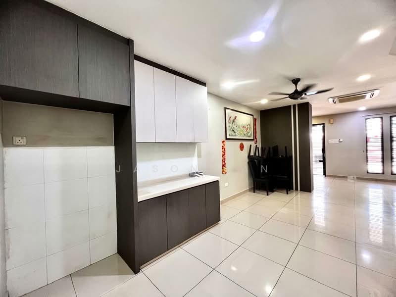 Seri Austin - Terrace Homes untuk Untuk Dijual - RM 799,000, Mac 2026 - Living Room - PropertyGuru.com.my