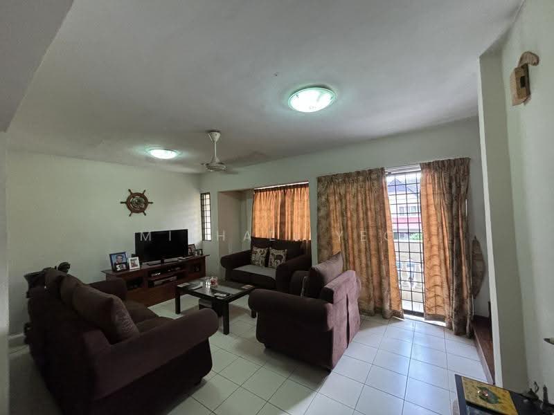 Rumah Teres 2.5-Tingkat untuk Dijual di Bukit Gasing (Petaling Jaya) - Michael Yeo - Living Room - PropertyGuru.com.my