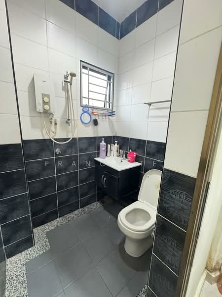 Terraced House for Sale in Ampang Jaya (Ampang) - Franca Teh - Bathroom - PropertyGuru.com.my