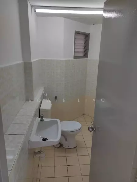 Condominium for Sale at Menara Menjalara - Bowie Liao - Bathroom - PropertyGuru.com.my