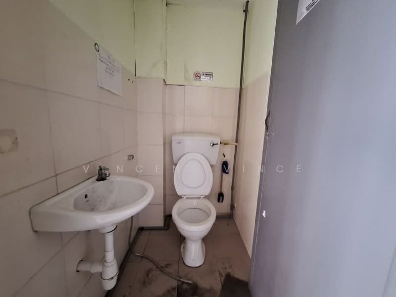 Shop for Rent in Sungai Long (Bandar Sungai Long) - Vincent Vince - Bathroom - PropertyGuru.com.my