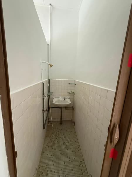 Taman Pelangi Tamans Pelangis untuk Untuk Dijual - RM 688,000, Mac 2026 - Bathroom - PropertyGuru.com.my