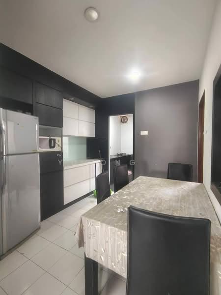 1.5-storey Terraced House for Sale in Taman Seri Austin (Tebrau) - Yucong . - Kitchen - PropertyGuru.com.my