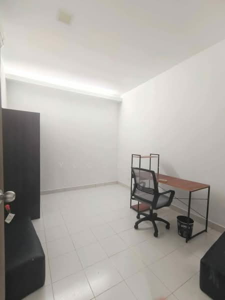 1.5-storey Terraced House for Sale in Taman Seri Austin (Tebrau) - Yucong . - Study - PropertyGuru.com.my