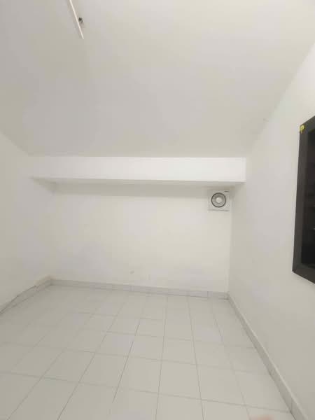 1.5-storey Terraced House for Sale in Taman Seri Austin (Tebrau) - Yucong . - Interior - PropertyGuru.com.my