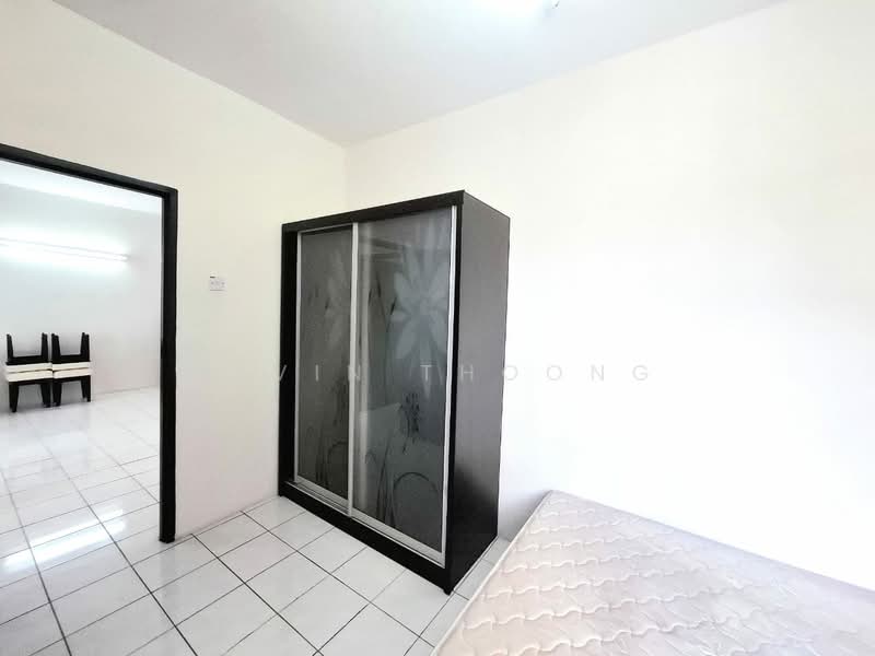 Apartment for Sale at Sri Raya Apartments - Aivin Thoong - Bedroom - PropertyGuru.com.my