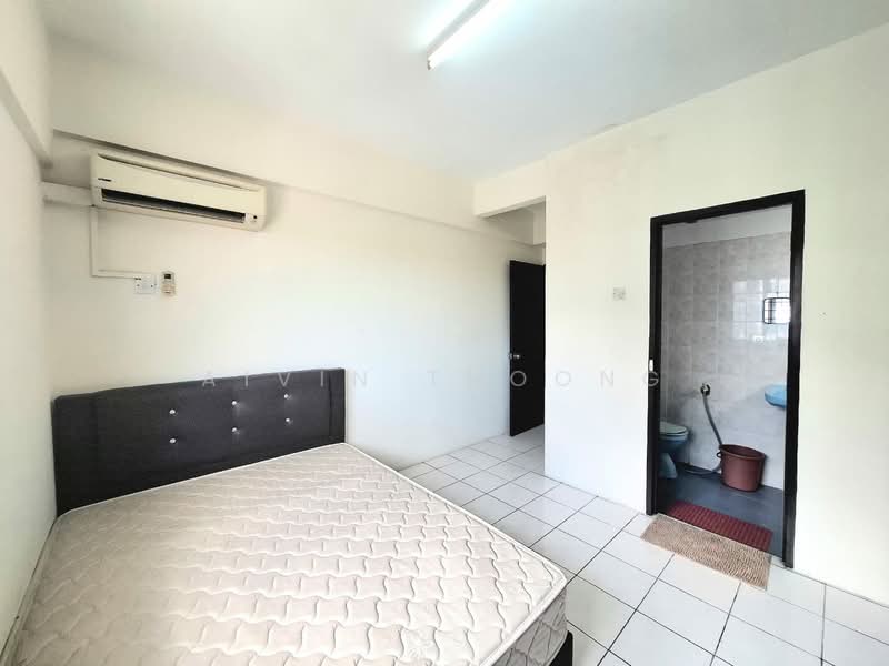 Apartment for Sale at Sri Raya Apartments - Aivin Thoong - Bedroom - PropertyGuru.com.my