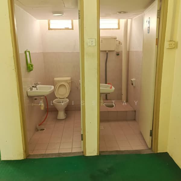 Office for Rent in Taman Masai Utama (Masai) - Alviss Tay - Bathroom - PropertyGuru.com.my