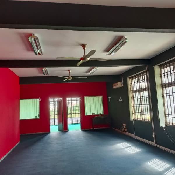 Office for Rent in Taman Masai Utama (Masai) - Alviss Tay - Interior - PropertyGuru.com.my