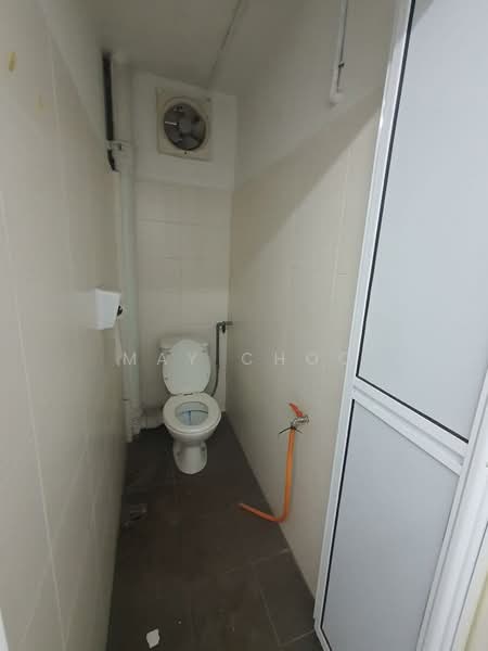 Shop for Rent in Bukit Tengah (Bukit Mertajam) - May Choo - Bathroom - PropertyGuru.com.my