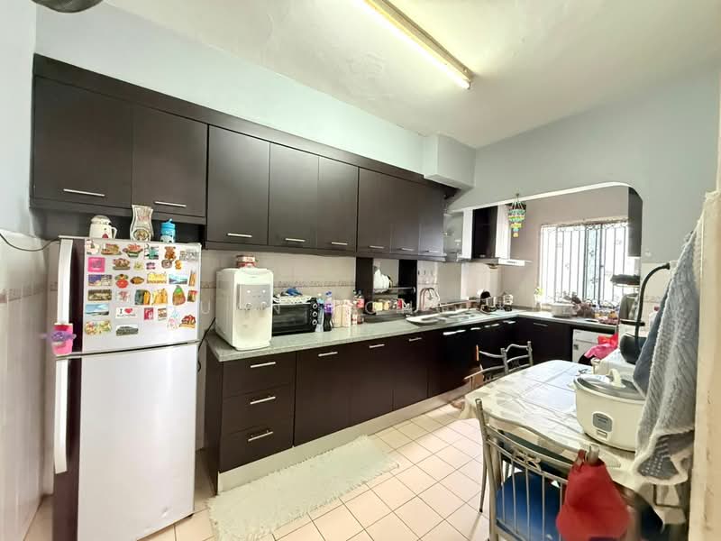 Condominium for Sale at Selesa Puteri Condominium - Chuan Hong Kee - Kitchen - PropertyGuru.com.my