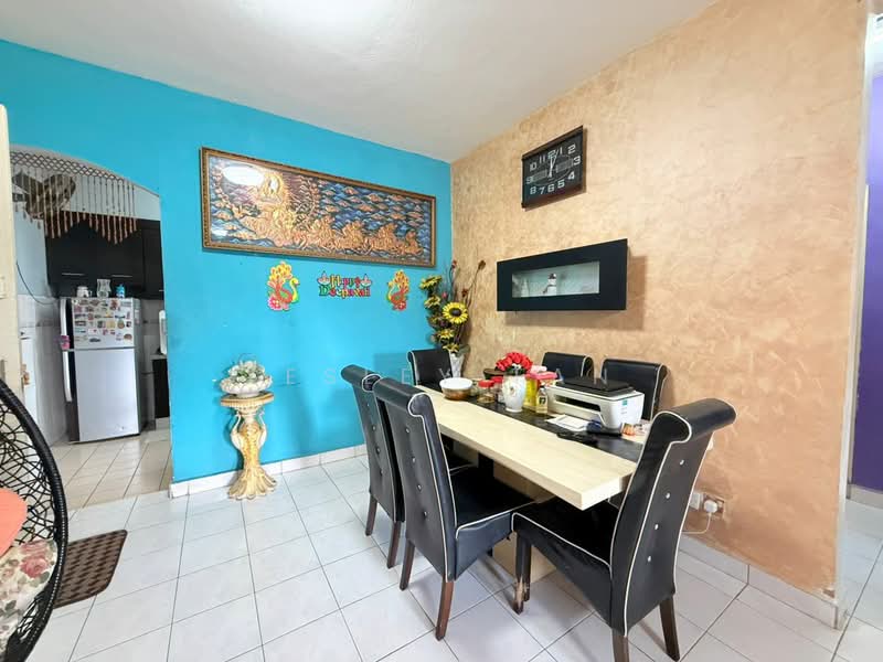 Condominium for Sale at Selesa Puteri Condominium - Lesley Tan - Dining Room - PropertyGuru.com.my