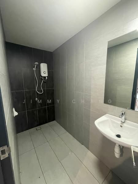 Service Residence for Sale at Lakeview Suites @ Edumetro - Jimmy Chang - Bathroom - PropertyGuru.com.my