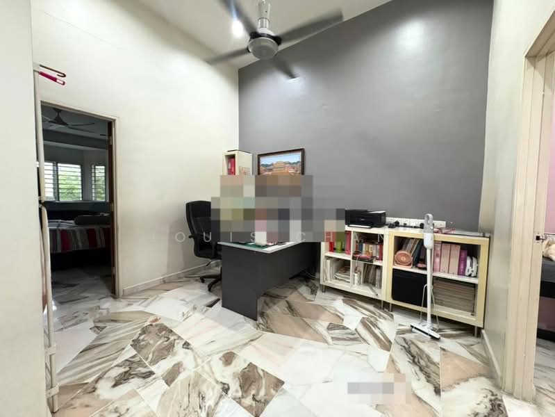 2-storey Terraced House for Sale in Klang (Selangor) - Louis Chan - Study - PropertyGuru.com.my
