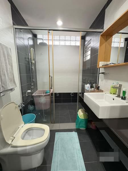 2-storey Terraced House for Sale in Klang (Selangor) - Louis Chan - Bathroom - PropertyGuru.com.my