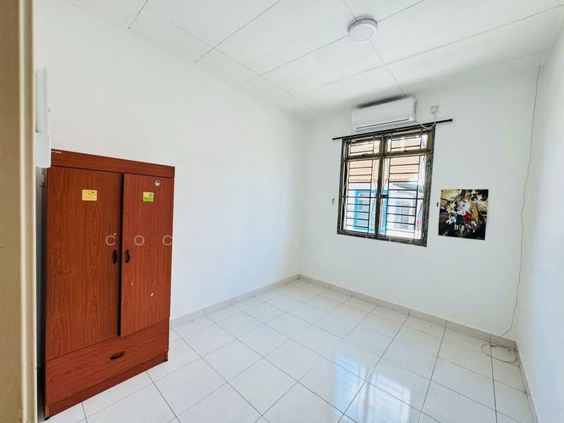 2-storey Terraced House for Sale in Taman Mount Austin (Tebrau) - Coco Feng Lily - Bedroom - PropertyGuru.com.my