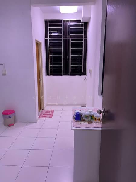 Service Residence for Sale at Sky Gardens Residences - Katherine Low - Interior - PropertyGuru.com.my