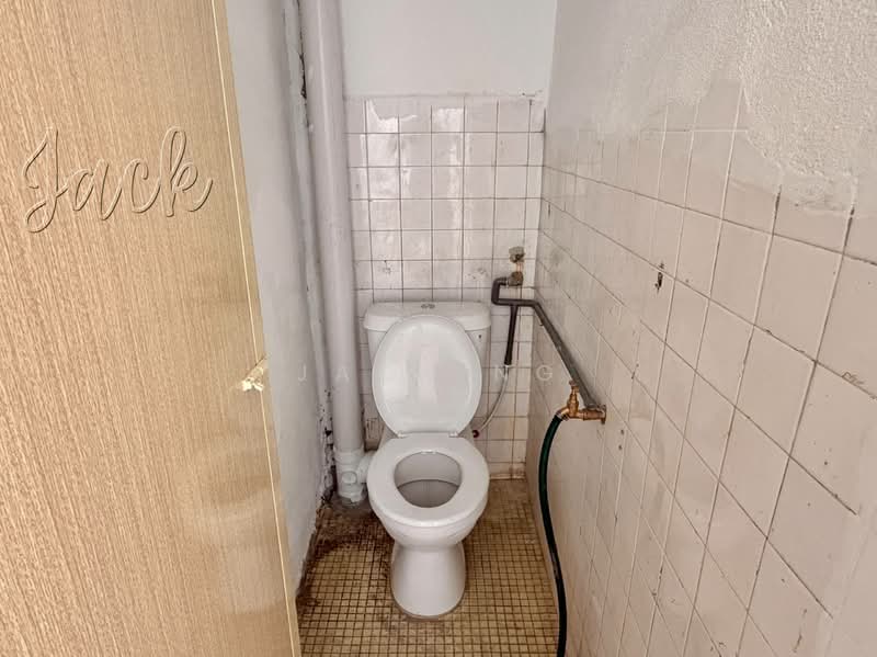 Shop / Office for Rent in Kampung Gajah (Butterworth) - Jack Ng - Bathroom - PropertyGuru.com.my