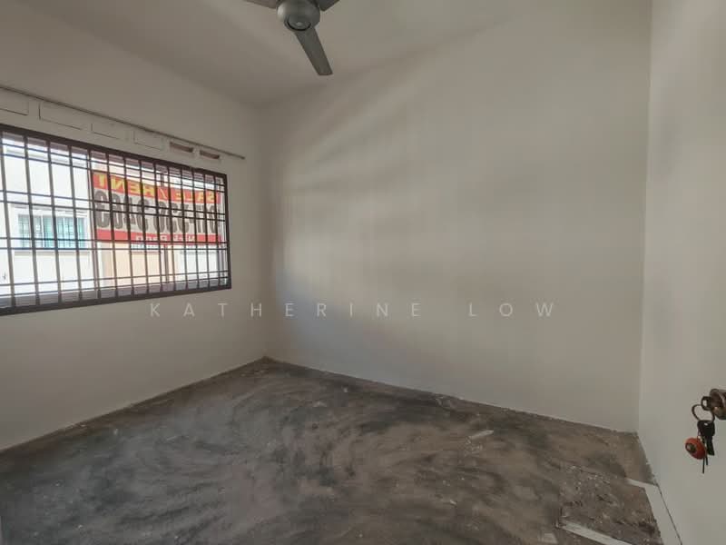 Flat for Sale at Taman Pulai Utama - Katherine Low - Interior - PropertyGuru.com.my
