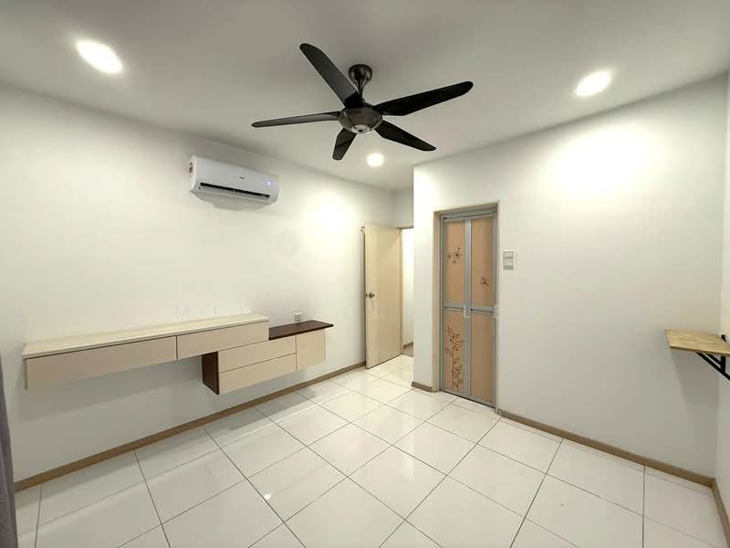 Service Residence for Rent at Vista Alam Serviced Apartment - Michelle Lee - Bedroom - PropertyGuru.com.my
