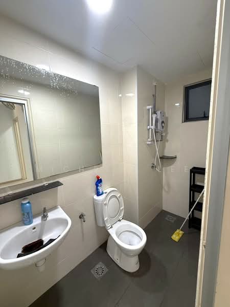 Service Residence for Rent at Vista Alam Serviced Apartment - Michelle Lee - Bathroom - PropertyGuru.com.my