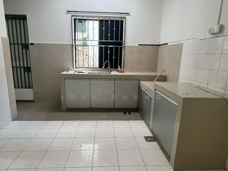 2-storey Terraced House for Sale in Taman Daya (Johor Bahru) - Jojo Chung - Kitchen - PropertyGuru.com.my