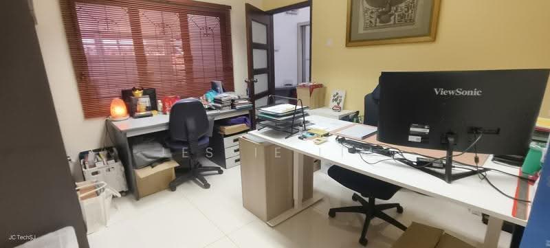 Rumah Berkembar untuk Dijual di Usj 5 (Subang Jaya) - Jessie Lim - Study - PropertyGuru.com.my