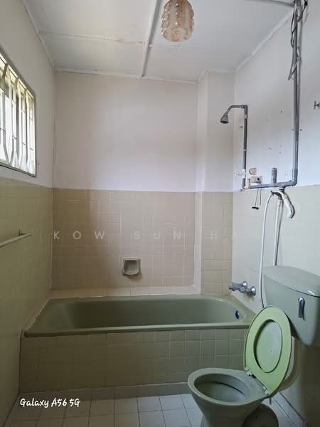 2-storey Terraced House for Sale in SS17 (Subang Jaya) - Kow Sun Han - MB bathroom - PropertyGuru.com.my