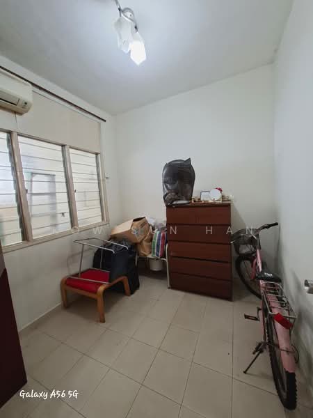 2-storey Terraced House for Sale in SS17 (Subang Jaya) - Kow Sun Han - GF bedroom - PropertyGuru.com.my