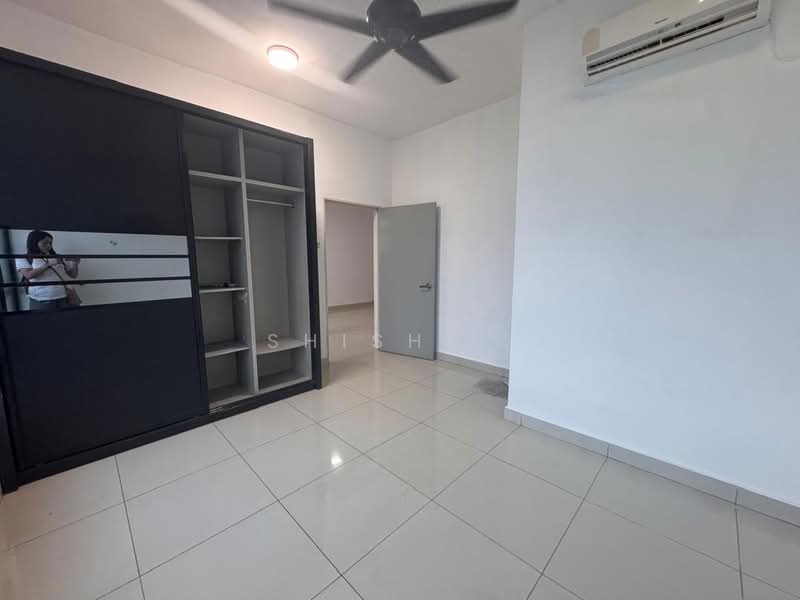 Condominium for Sale at PARC Regency (Residensi Masai) - Shishi . - Bedroom - PropertyGuru.com.my