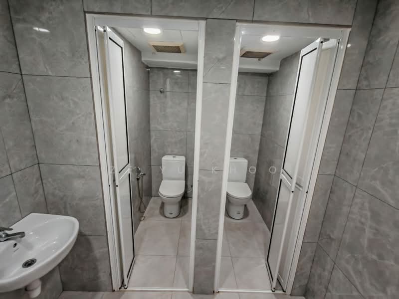 Office for Rent in Taman United (Jalan Klang Lama (Old Klang Road)) - Ze Yu Khoo - Bathroom - PropertyGuru.com.my