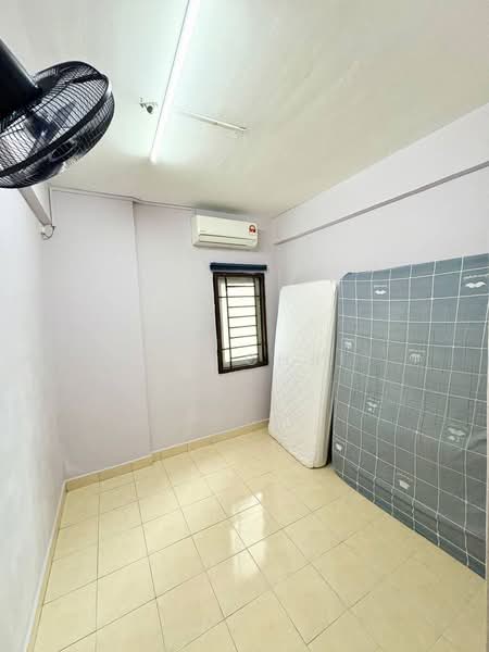 Apartment for Sale at Bayu Puteri 3 - Ken Chai - Bedroom - PropertyGuru.com.my