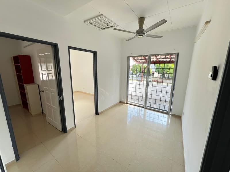 2-storey Terraced House for Sale in Setia Impian (Setia Alam) - Michael Foo - Family Hall - PropertyGuru.com.my