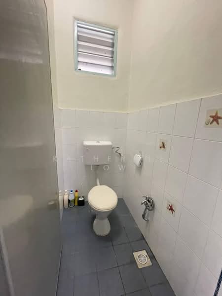 1-storey Terraced House for Sale in Taman Ungku Tun Aminah (Skudai) - Katherine Low - Bathroom - PropertyGuru.com.my